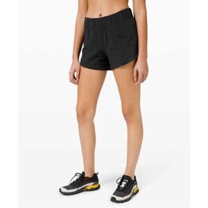 Lululemon Hotty Hot Short Sz 4 High-Rise 4" Seersucker Black Running Workout Gym